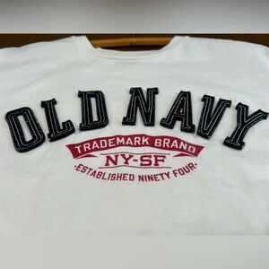 Men’s XXL Raised Felt Letter Old Navy t-shirt, short sleeved, round collar.